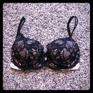 Victoria’s Secret Bra 32C